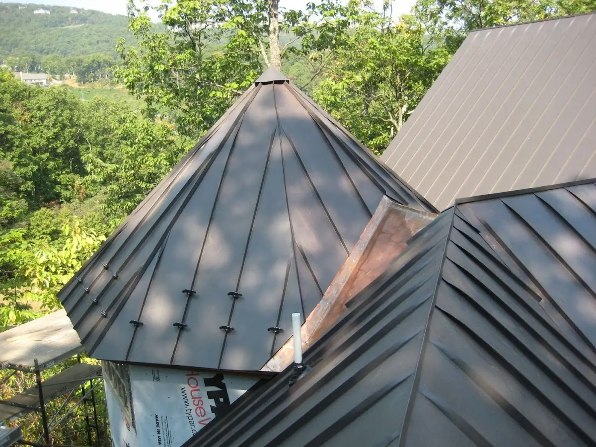 Professional Roof Tarp Installation by Craftsman Roofing in Buckingham Park